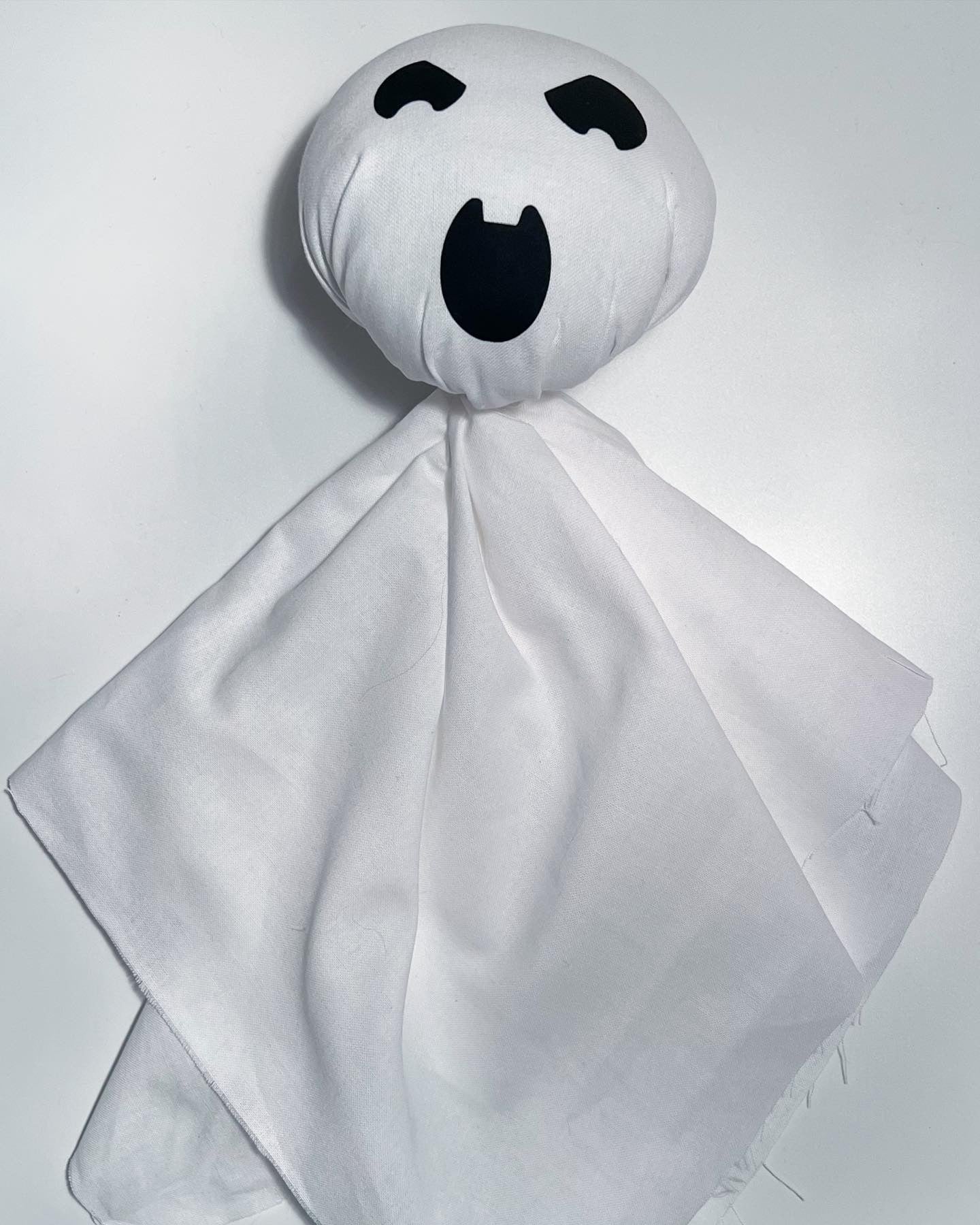 Hanging ghosts