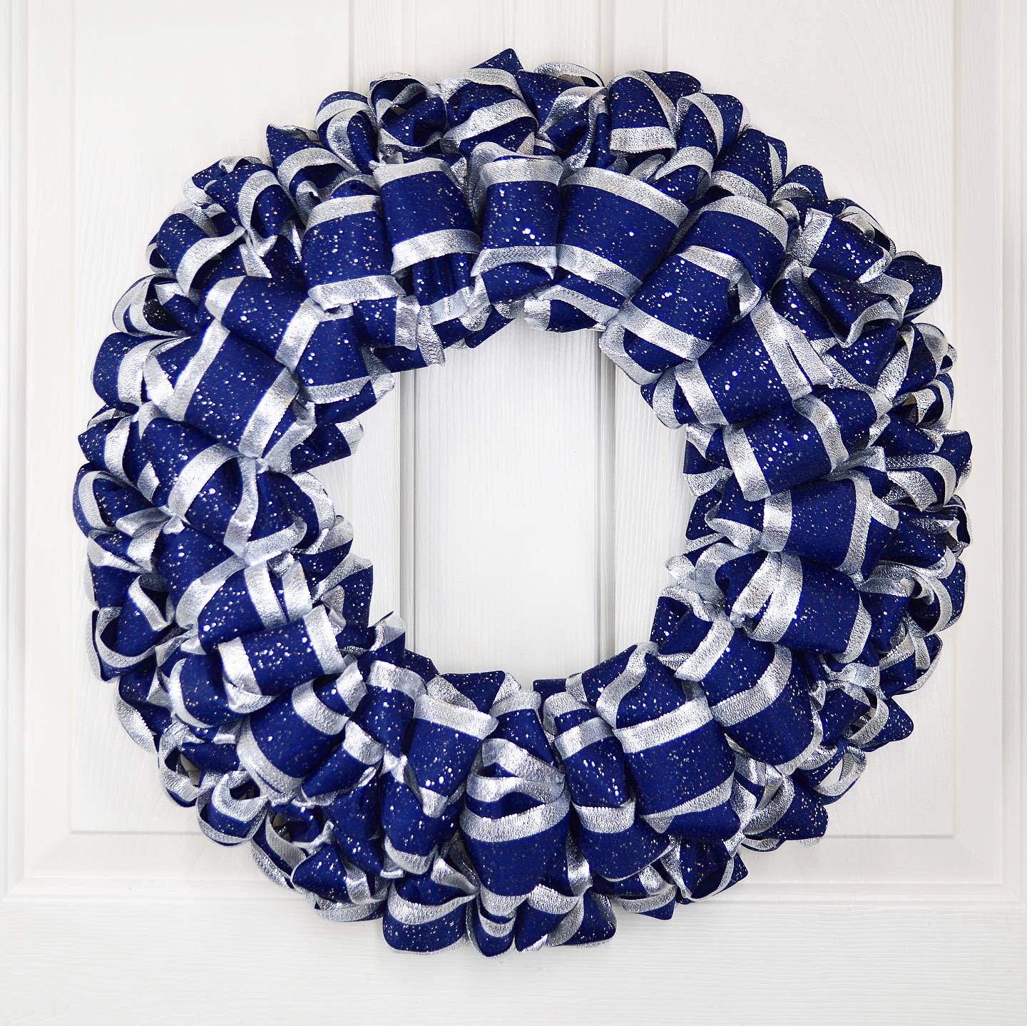 Sparkly blue and silver ribbon wreath “Fireworks”