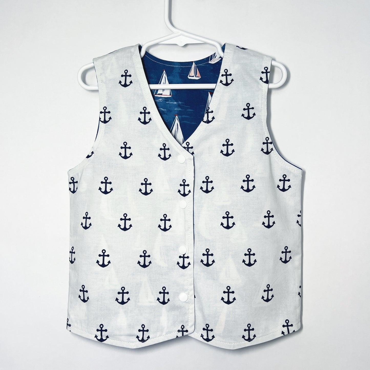 Kids reversible vest “Boats and Anchors”