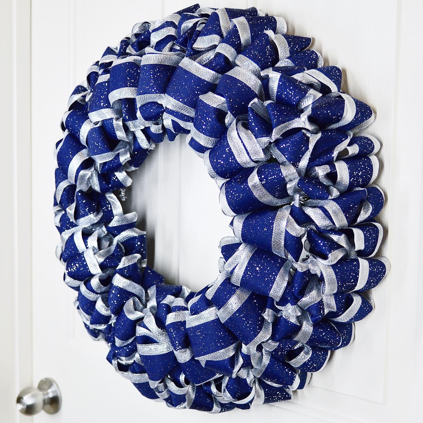 Sparkly blue and silver ribbon wreath “Fireworks”