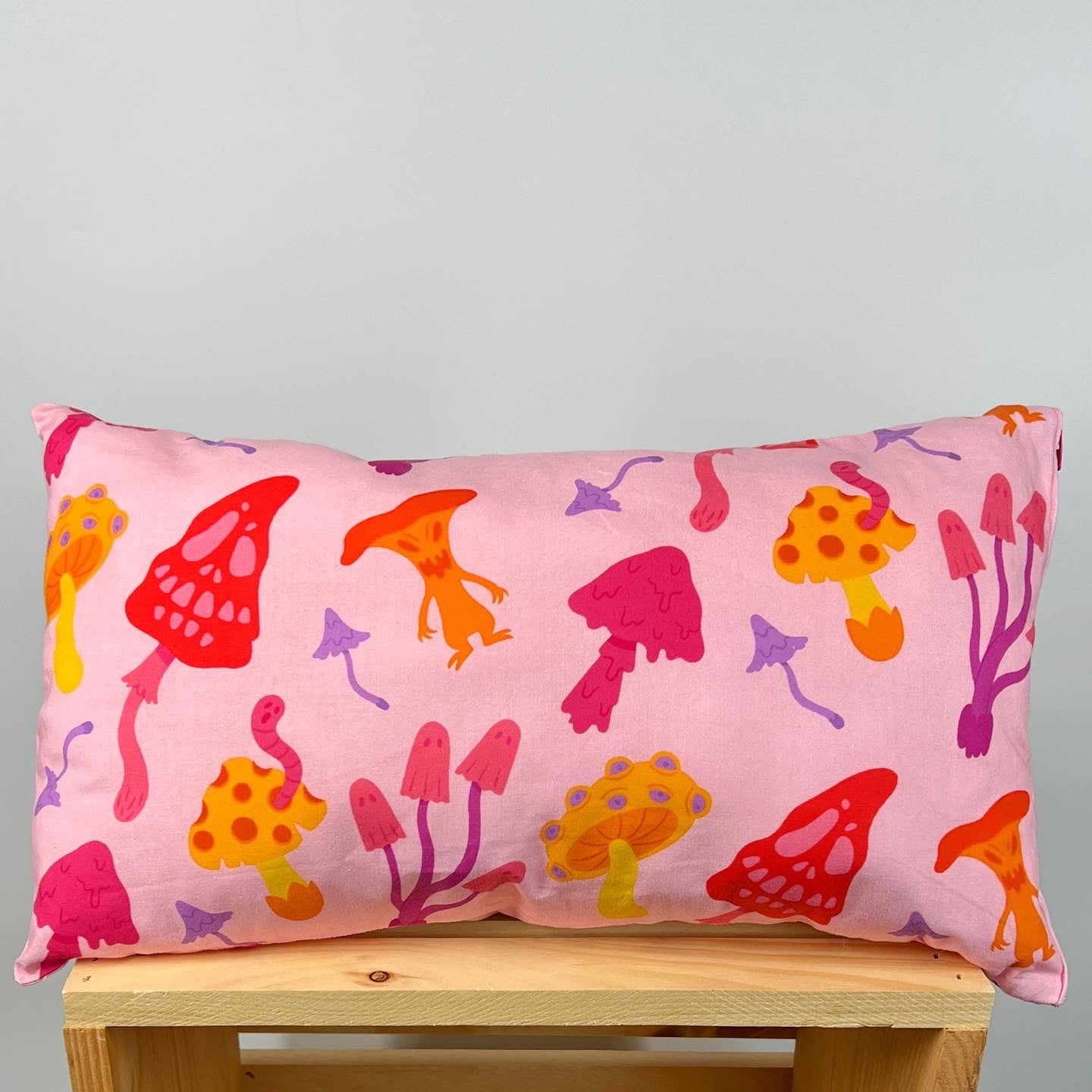 Halloween throw pillows “Mushrooms in pink”