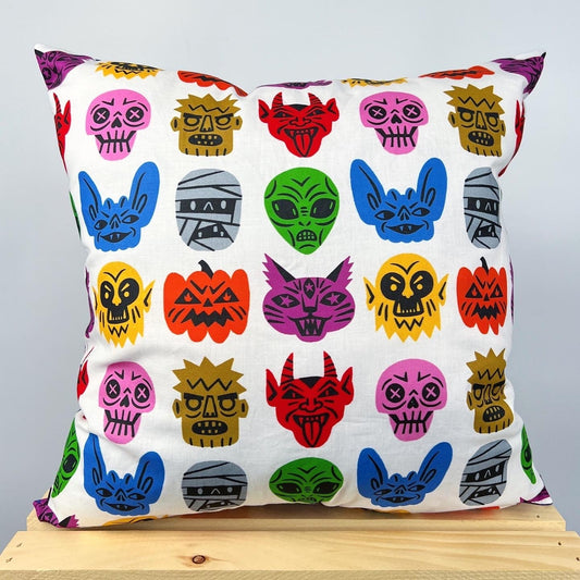 Reversible Halloween throw pillows “Monsters”