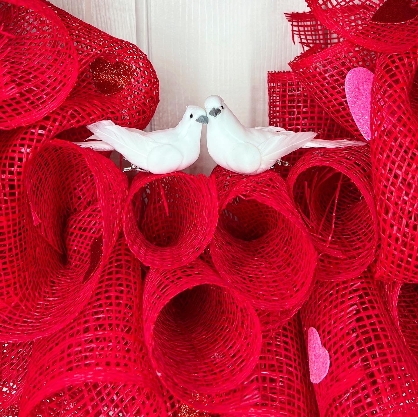 Valentine’s Day mesh ribbon wreath with glitter hearts and birds
