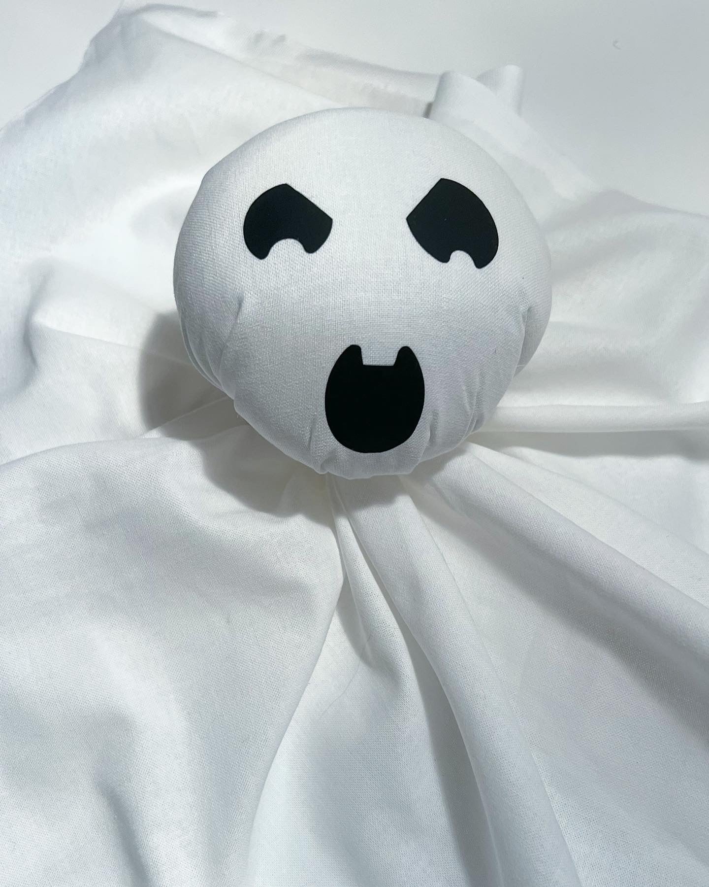Hanging ghosts