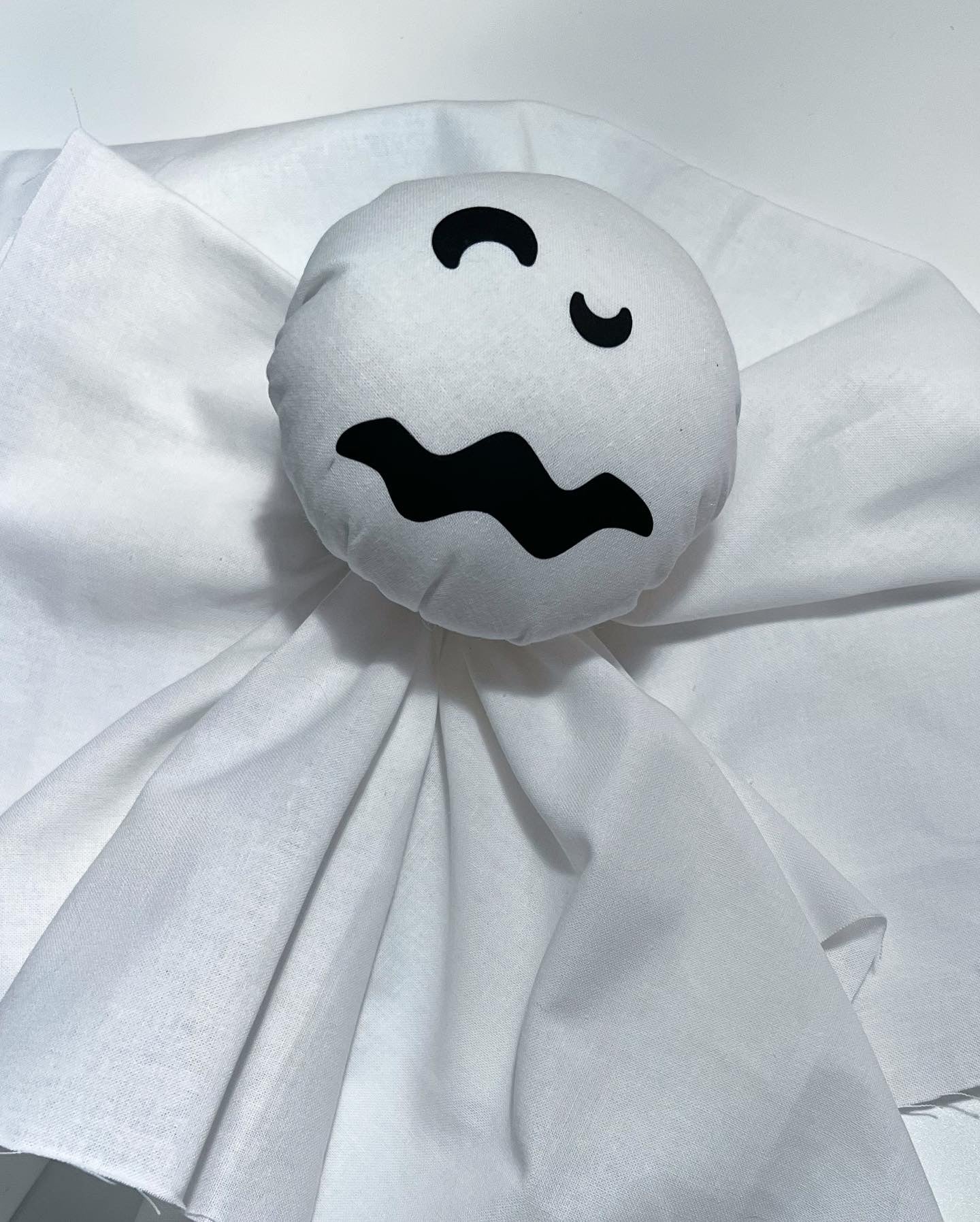 Hanging ghosts